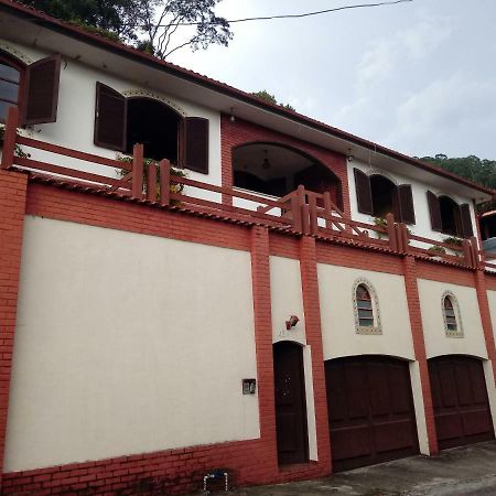 Hostel Mdemarilia Nova Friburgo Exteriör bild